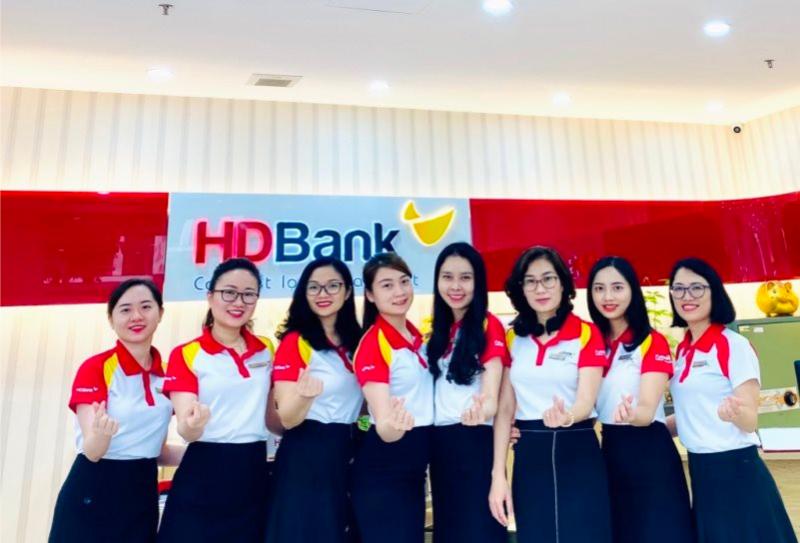 Yêu cầu nhân viên HD Bank từ 26-28 tuổi trở xuống