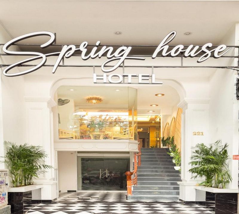 SPRING HOUSE HOTEL TUYỂN DỤNG